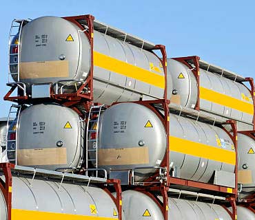 Cargo tanks
